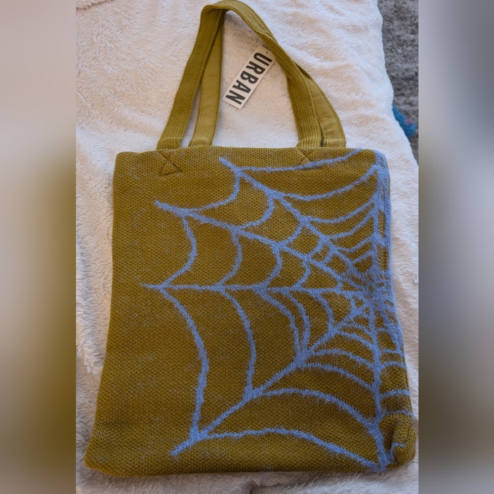 Urban Outfitters Ellie icon knit tote NWT
